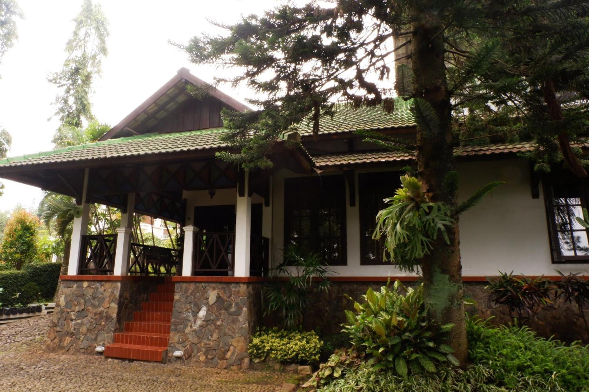 באטו Cemara'S Homestay מראה חיצוני תמונה